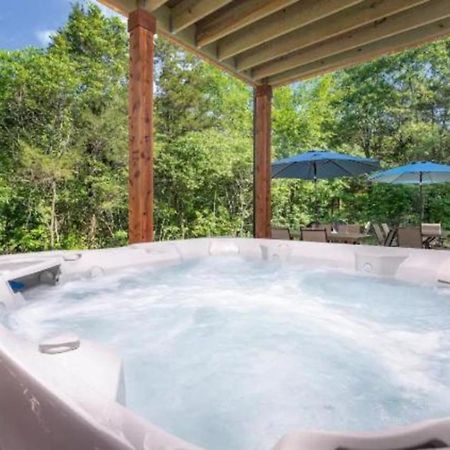 Premier Retreat With Hot Tub, Theater & Pool Table Villa Hollister Exterior foto