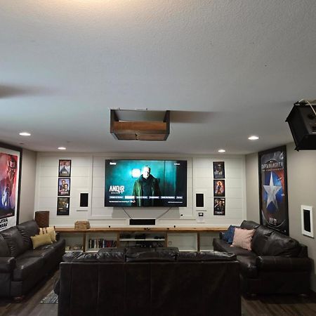 Premier Retreat With Hot Tub, Theater & Pool Table Villa Hollister Exterior foto
