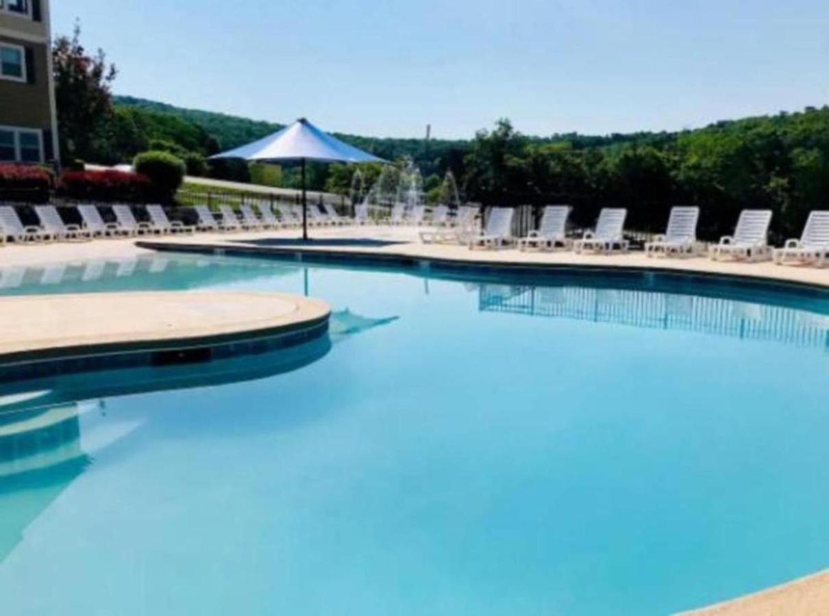 Premier Retreat With Hot Tub, Theater & Pool Table Villa Hollister Exterior foto