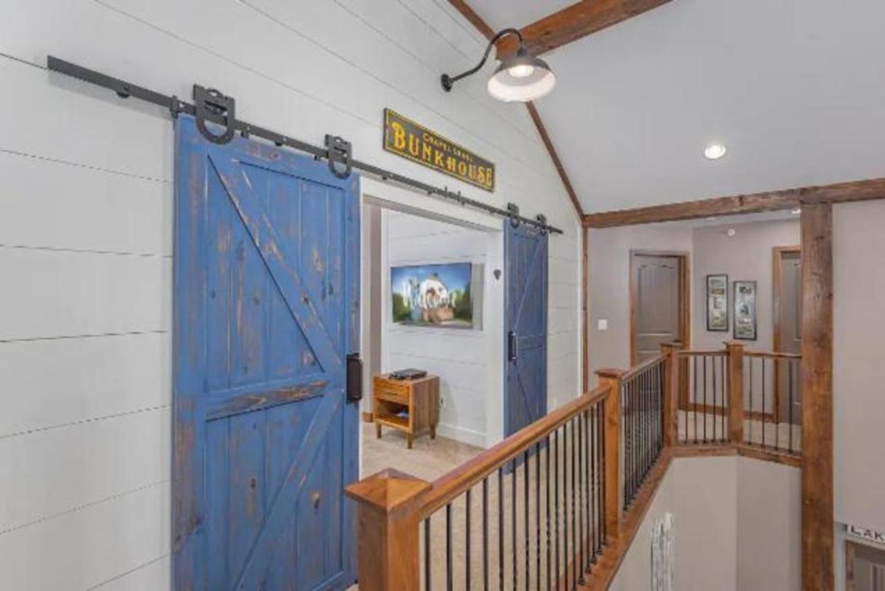 Premier Retreat With Hot Tub, Theater & Pool Table Villa Hollister Exterior foto