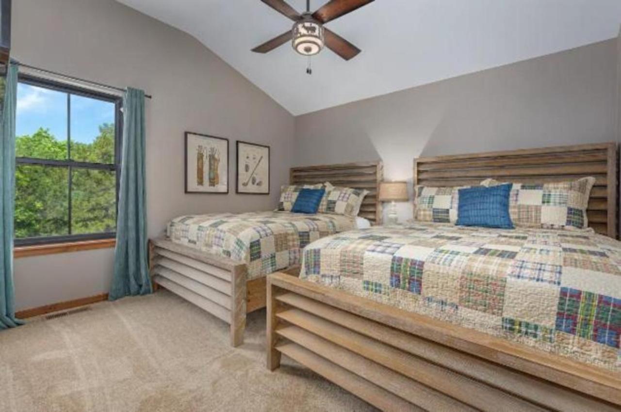 Premier Retreat With Hot Tub, Theater & Pool Table Villa Hollister Exterior foto